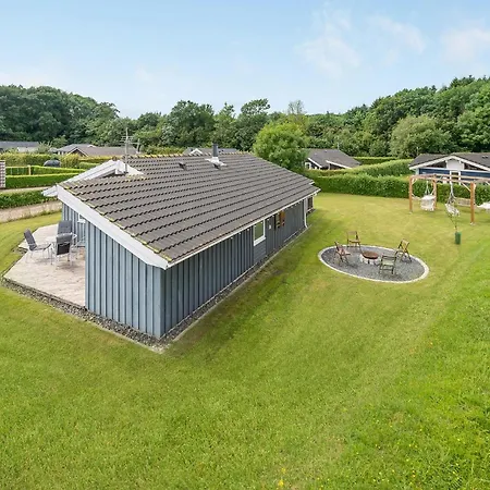 Awesome In Juelsminde With Sauna Holiday home *