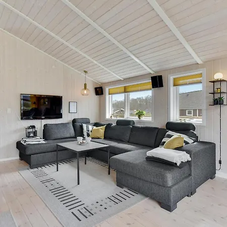 Pot Strandby Ii Juelsminde I