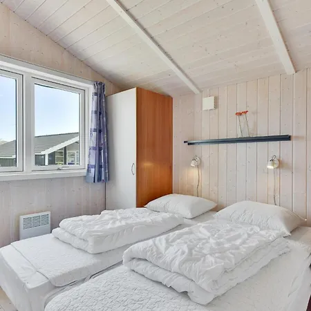 Pot Strandby Ii Juelsminde I